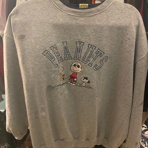 Vintage peanuts pullover.